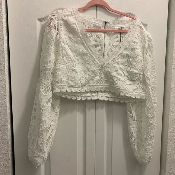 Showpo White Lace 2 Piece Set Long Sleeve Crop Top & Mini Skirt Size 14 - Picture 2 of 6